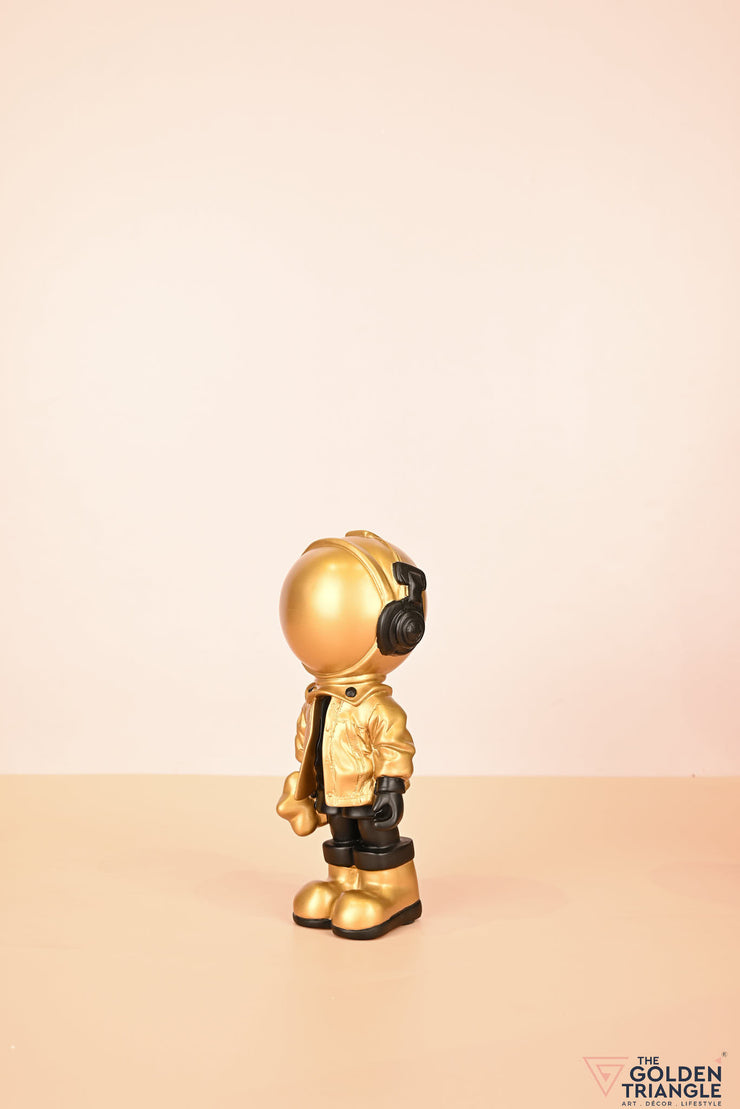 Aster Space guy Artefact - Gold