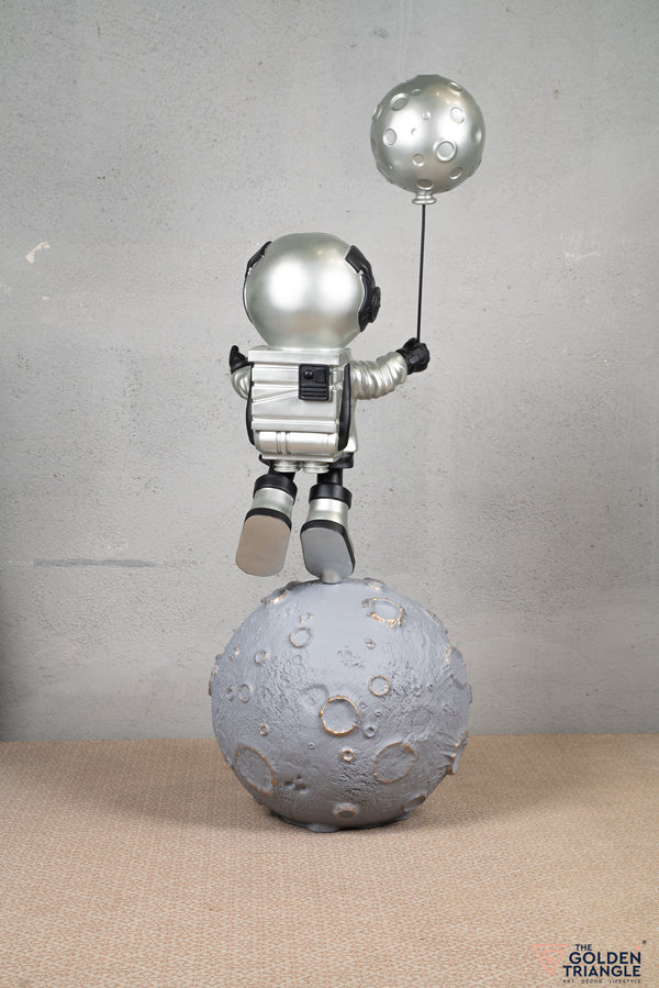 Aster - 4.8 Ft Space Guy on moon holding a Balloon - Silver