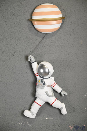 Astraeus - Wall Astronaut holding Saturn Balloon - Peach