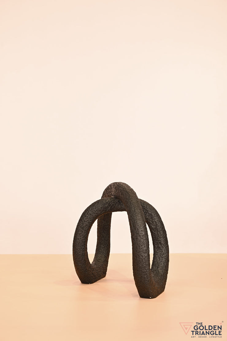 Infinity Knot Tabletop Artefact - Black