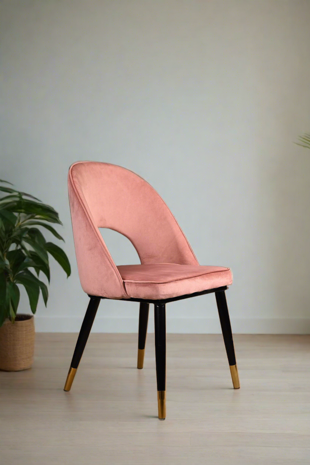 Sasha Suede Chair  -  Pink