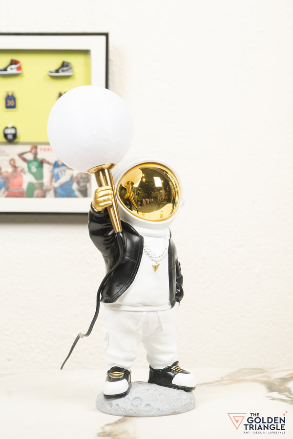 Jetsons - Astronaut holding a Lamp with 3 in 1 Light