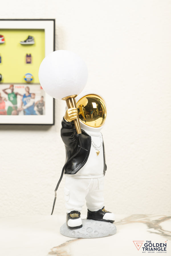 Jetsons - Astronaut holding a Lamp with 3 in 1 Light
