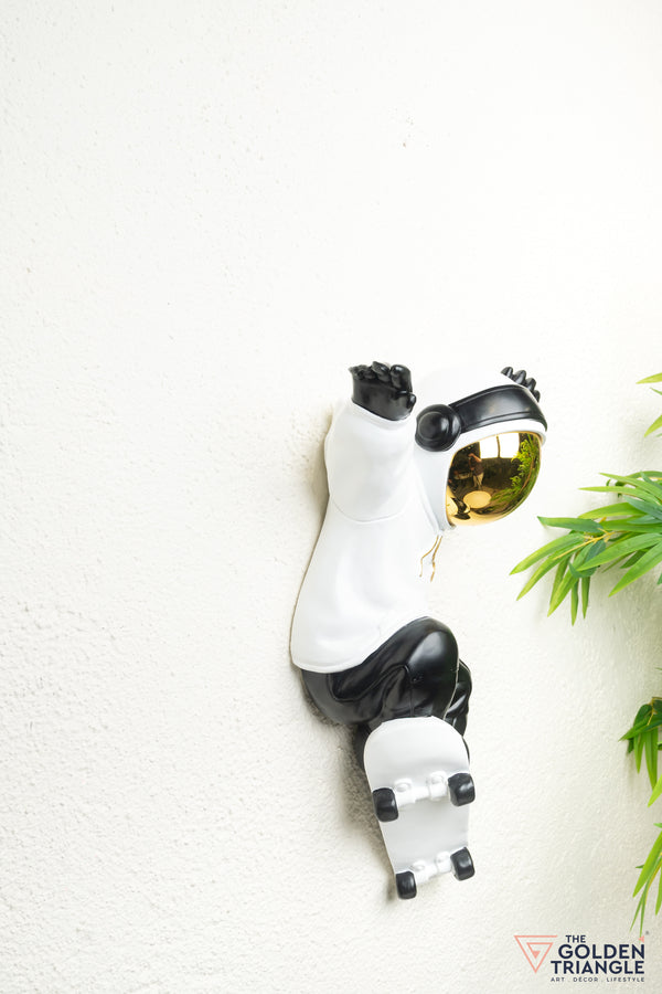 Jetsons - Wall Astronaut with Skateboard - White
