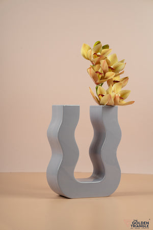 Curved U Vase - Lavender