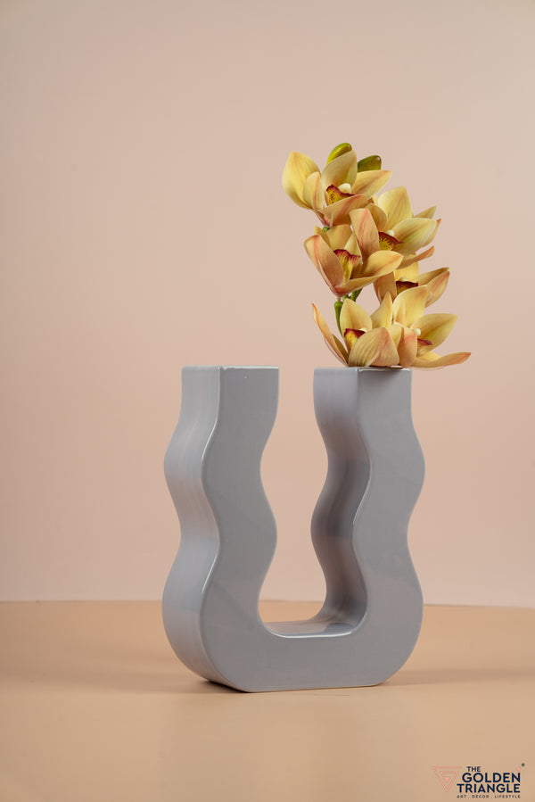 Curved U Vase - Lavender