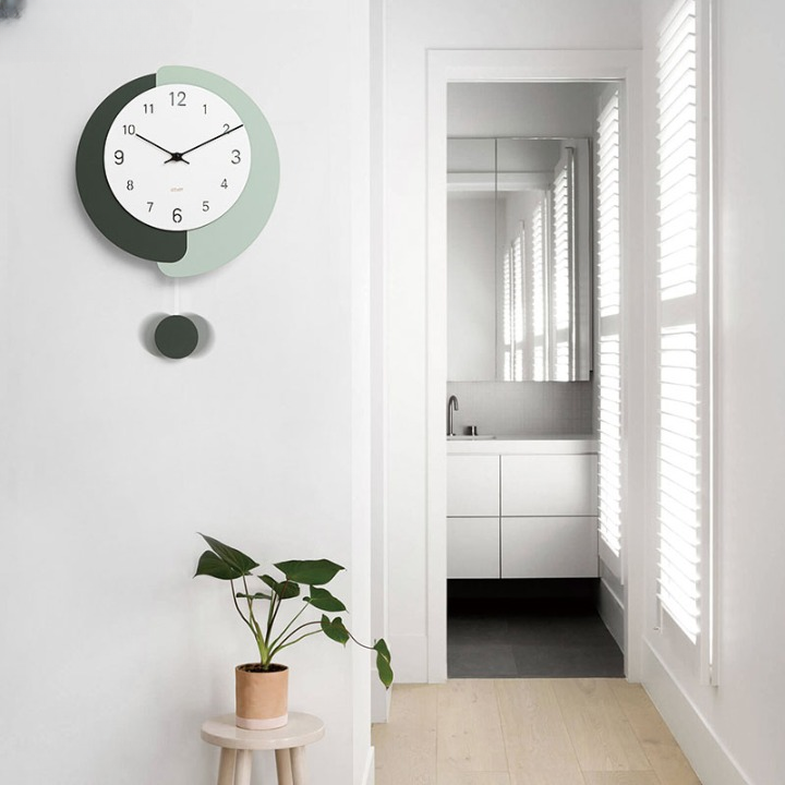 Reika Wall Clock