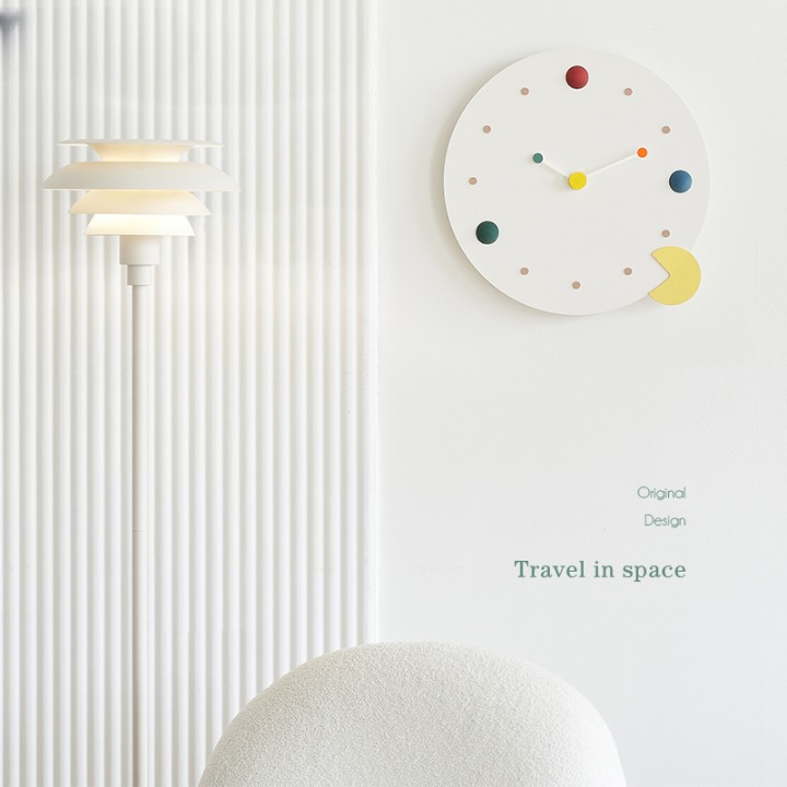 Blinky Wall Clock - White