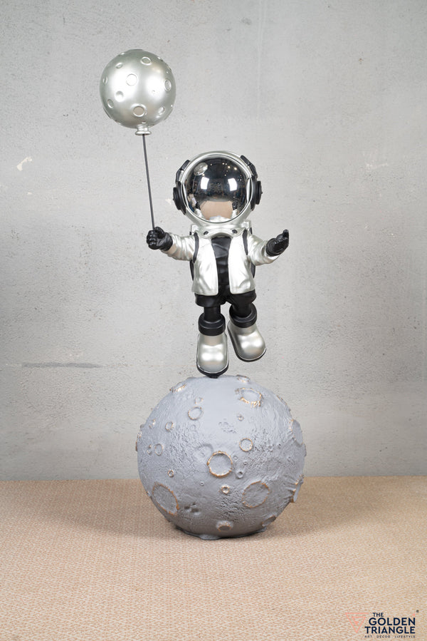 Aster - 4.8 Ft Space Guy on moon holding a Balloon - Silver