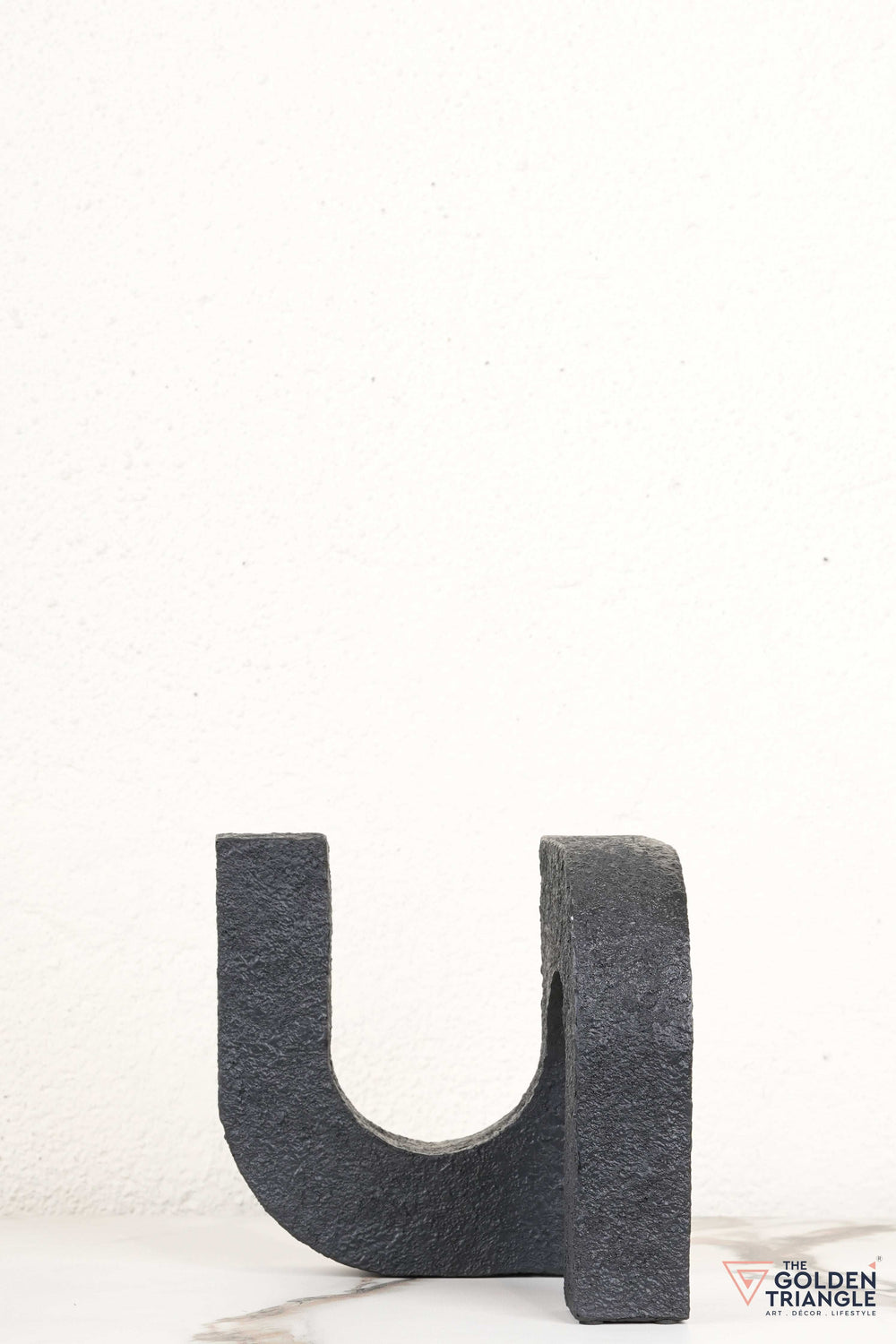 Interconnected Arches Artefact - Black