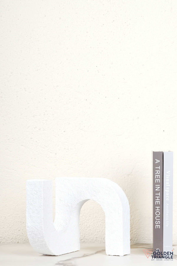Interconnected Arches Tabletop Artefact - White