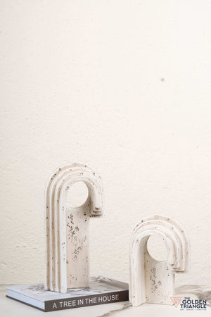 Quell Tabletop Decor