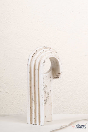 Quell Tabletop Decor