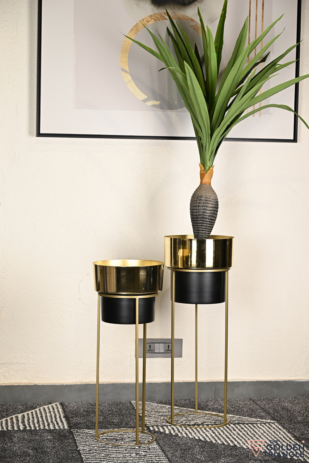 Arzola Metal Planter - Black & Gold