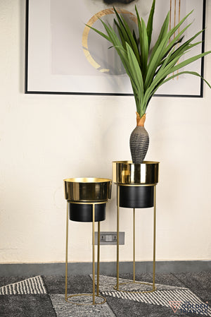 Arzola Metal Planter - Black & Gold