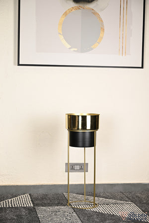 Arzola Metal Planter - Black & Gold