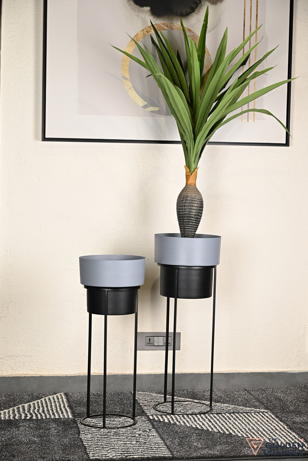 Arzola Metal Planter - Black & Gray