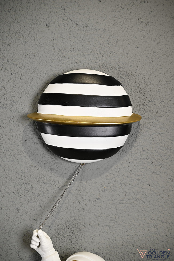 Astraeus - Wall Astronaut holding Saturn Balloon - Black