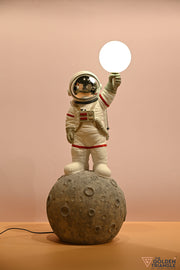 Apollo - Astronaut on moon with a light - Silver