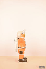 Cosmonaut - Astronaut waving - Orange