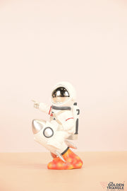 Titan - Astronaut on a spaceship - Silver