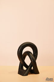 Love Knot Artefact - Black