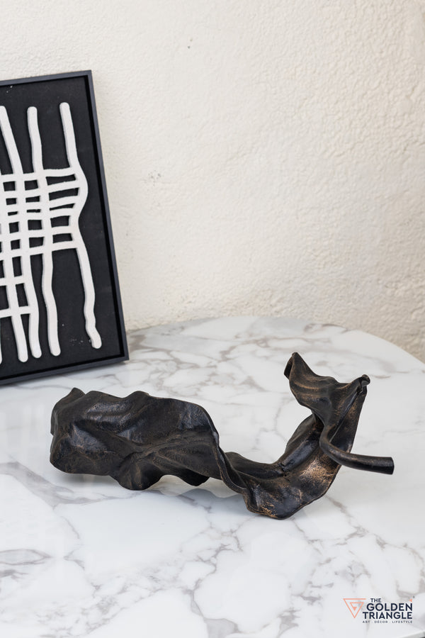 Amora Metal Abstract Decor - Black