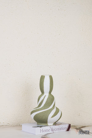 Lyqa Ceramic Vase
