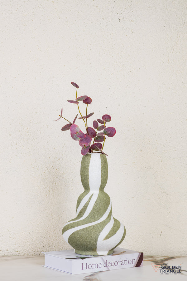 Lyqa Ceramic Vase