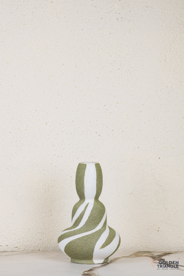 Lyqa Ceramic Vase