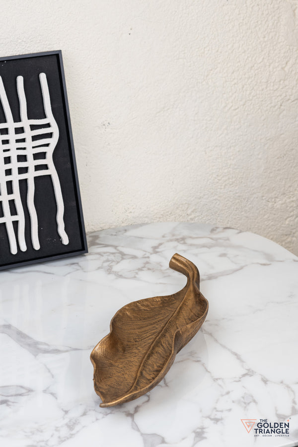 Velora Metal Platter