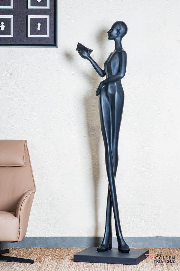 Pippy Lady Reading Book Sculpture