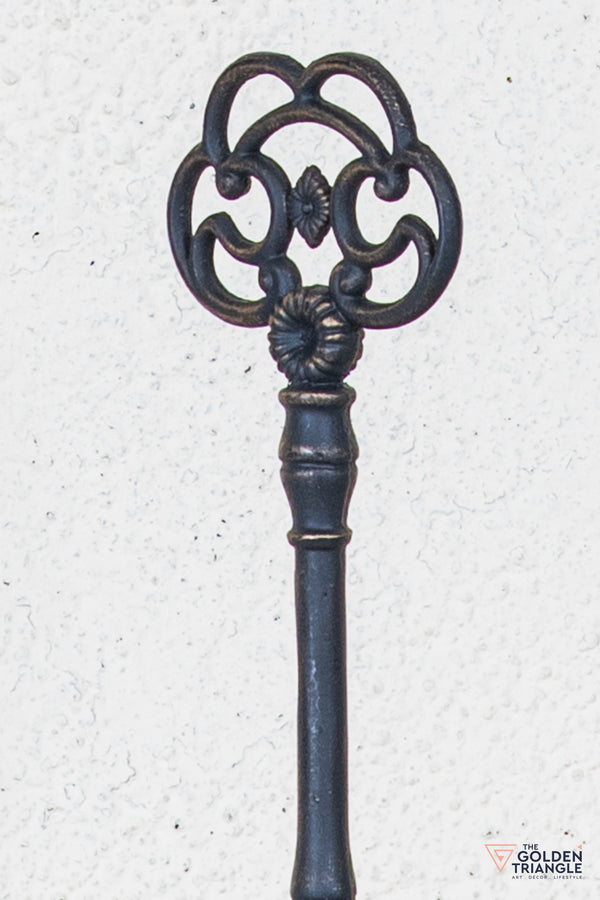 Kumi Key TableTop Decor
