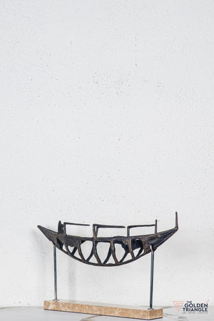 Vanta Abstract Sculpture