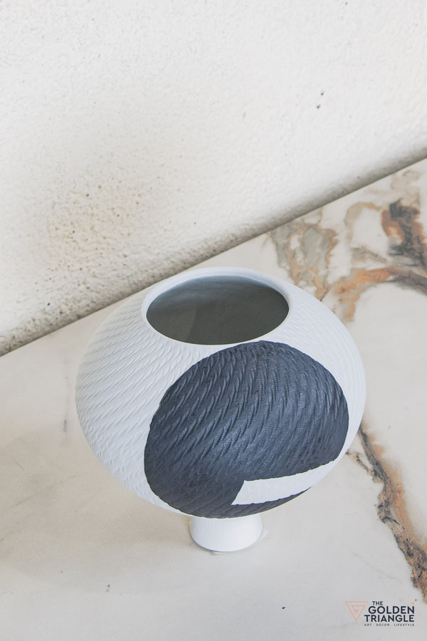 Elume Ceramic Vase
