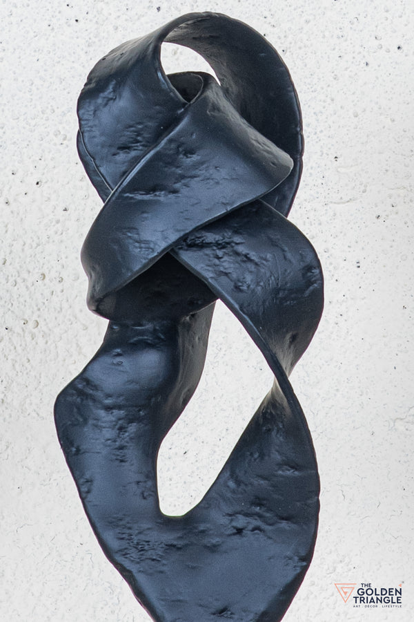 Riya Abstract Tabletop Decor