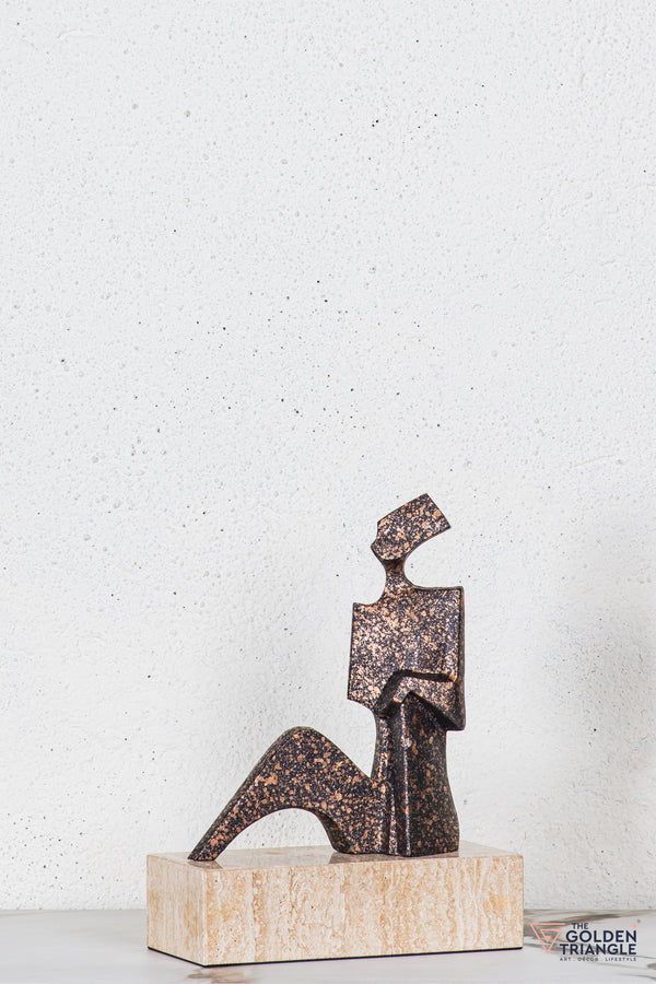 Aru Abstract Tabletop Decor