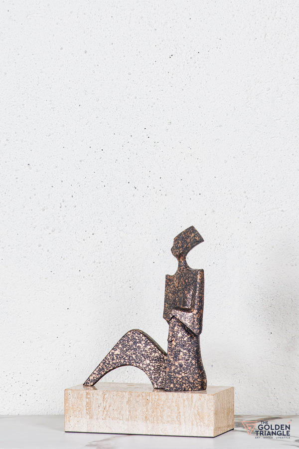 Aru Abstract Tabletop Decor