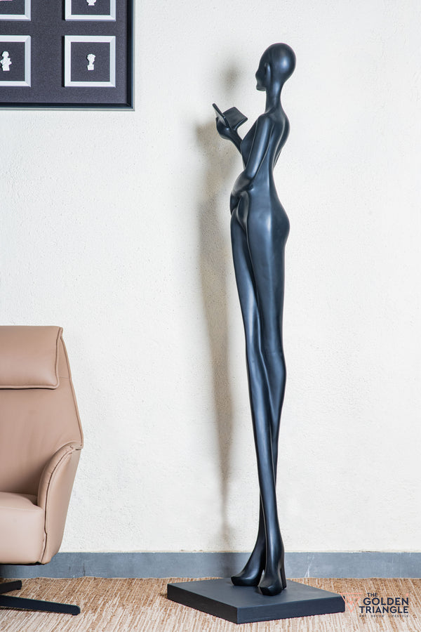 Pippy Lady Reading Book Sculpture