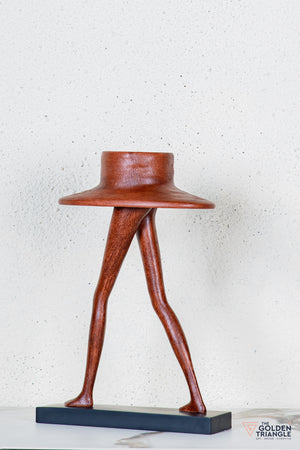 Kuro Hat Tabletop Décor