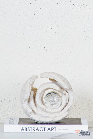 Wren Tabletop Décor