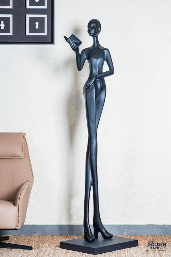 Pippy Lady Reading Book Sculpture