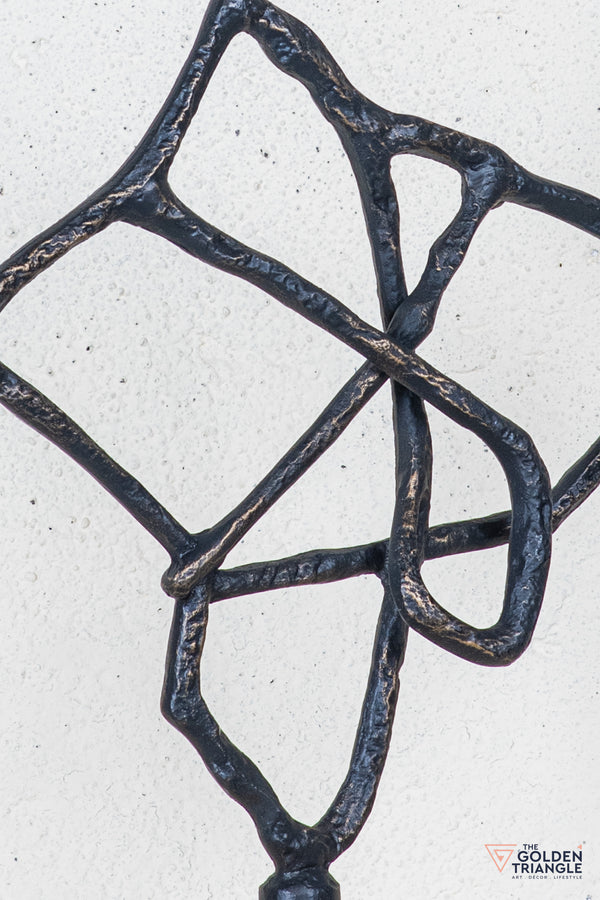 Aska Abstract TableTop Decor