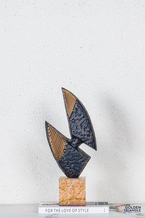 Axen Abstract TableTop Decor