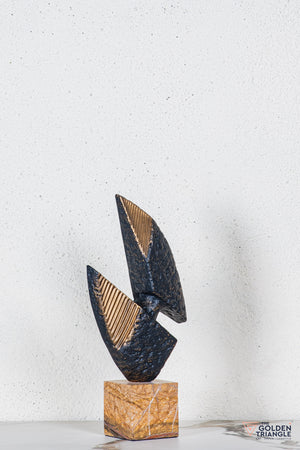 Axen Abstract TableTop Decor