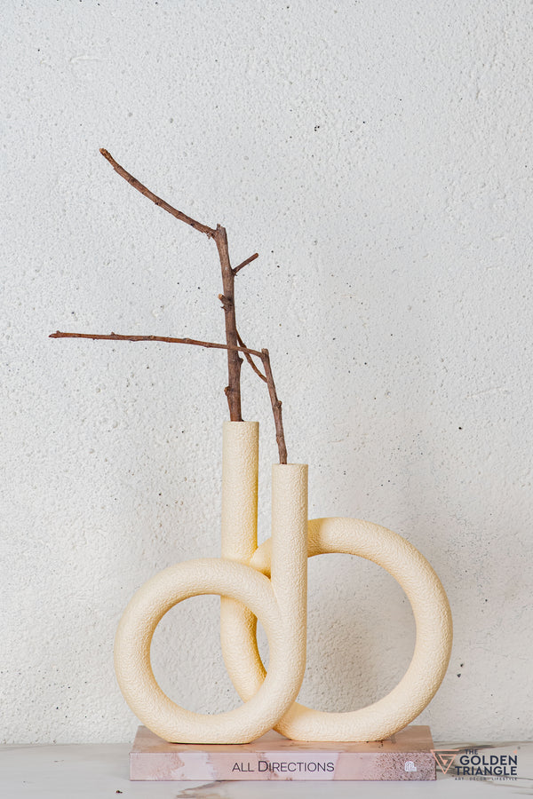 Sylo Resin Vase - Beige