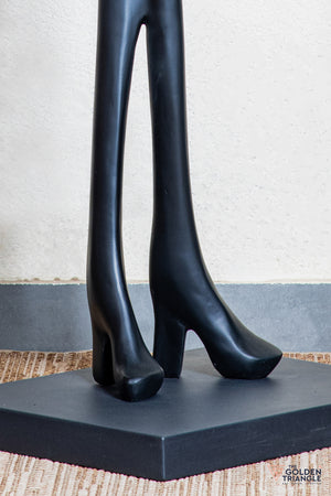 Pippy Lady Reading Book Sculpture