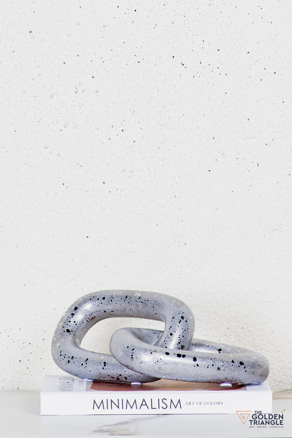 Halo Ceramic Chain Tabletop Décor