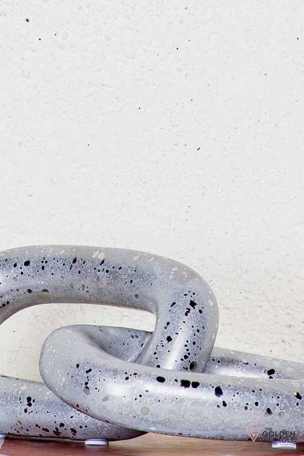 Halo Ceramic Chain Tabletop Décor