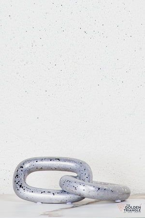 Halo Ceramic Chain Tabletop Décor